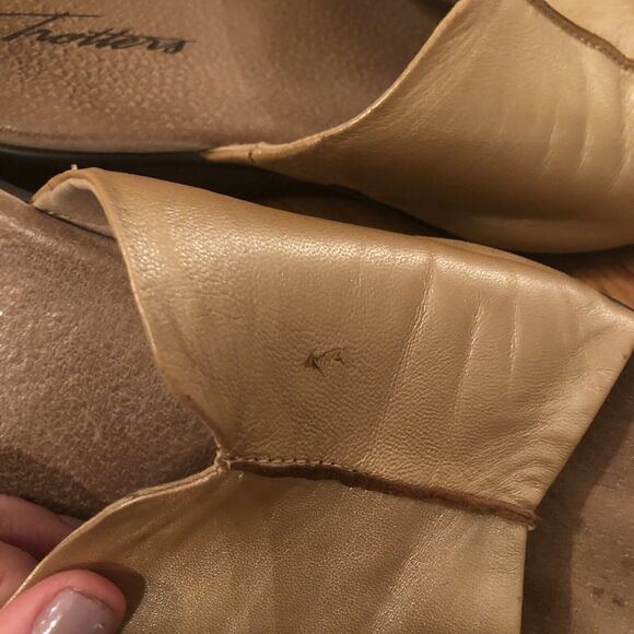 TROTTERS‎ ELLIE Slides Sandals Shoes Goldwash Leather 6W - Picture 3 of 9